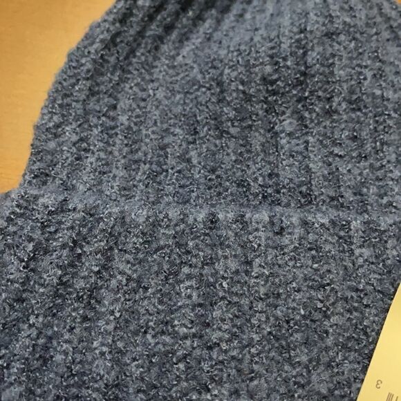 NWT Style and co solid blue cuffed beanie hat - Picture 4 of 5